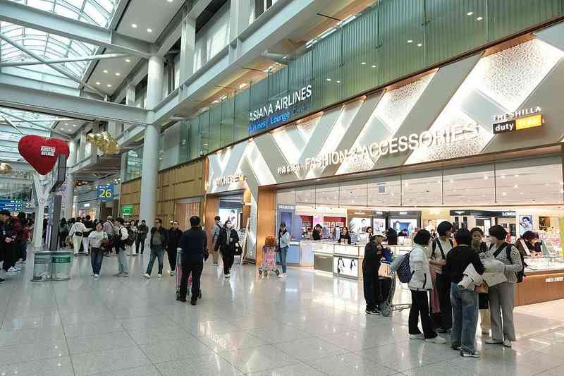 韩国免税市场正经历深度调整期，昔日金字招牌光环渐褪。