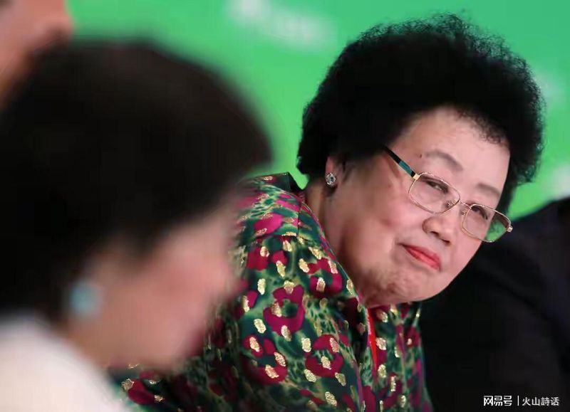  紫檀博物馆馆长逝世：陈丽华85载商业与文化双重传奇回顾 新闻 紫檀博物馆馆长逝世：陈丽华85载商业与文化双重传奇回顾 新闻 紫檀博物馆馆长逝世：陈丽华85载商业与文化双重传奇回顾 新闻