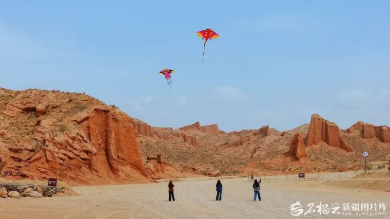  穿越天山胜利隧道：乌尉高速如何重塑新疆春游出行版图 文化旅游