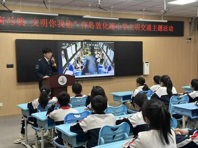  从理论到实践：斑马线安全与公交乘降的系统性解析 新闻 从理论到实践：斑马线安全与公交乘降的系统性解析 新闻 从理论到实践：斑马线安全与公交乘降的系统性解析 新闻